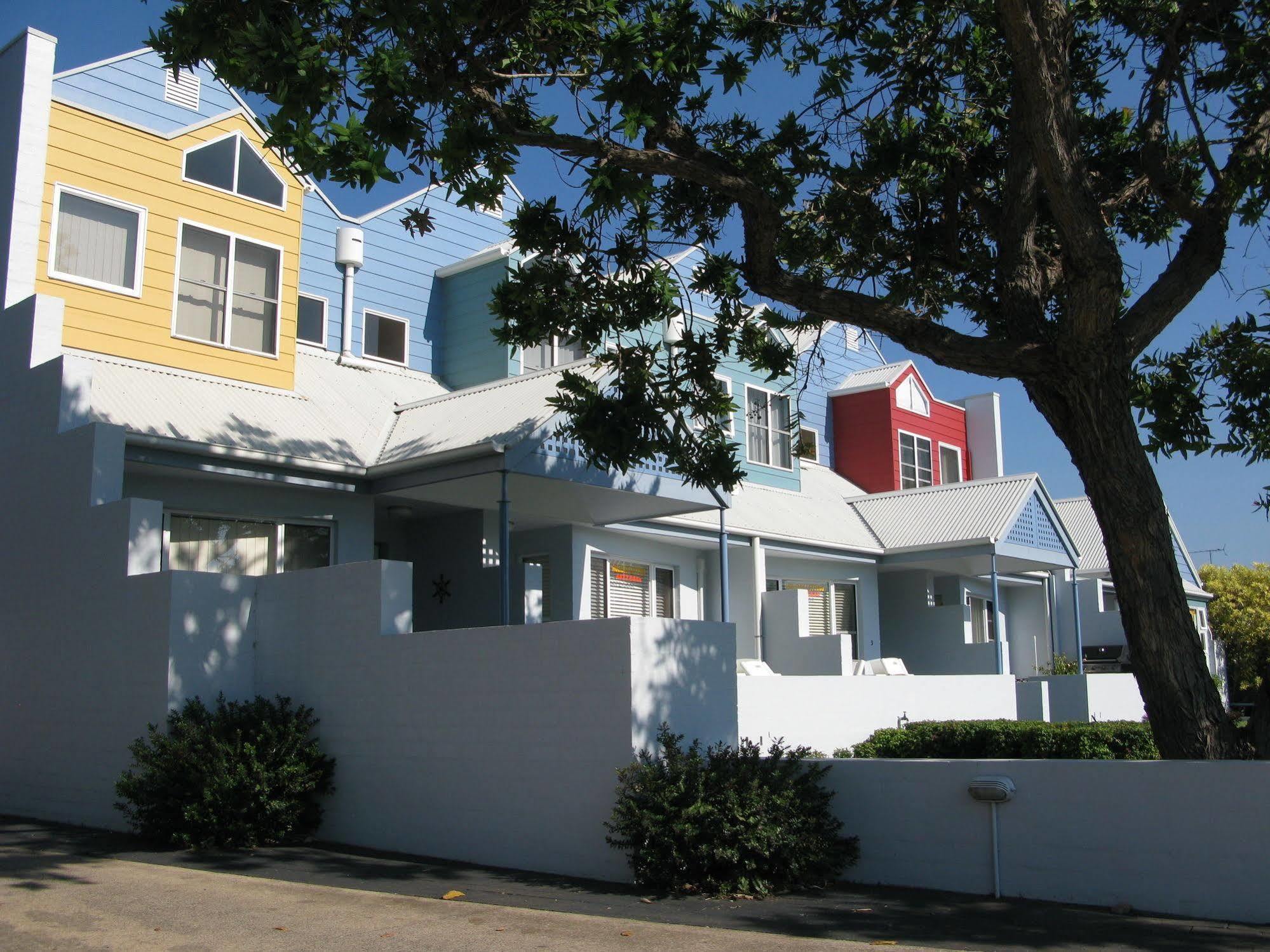 Bluedock Apartments Batemans Bay Exterior photo